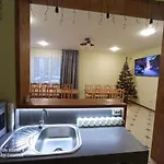 кам'яний двір Микуличин