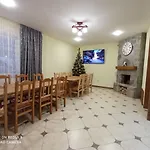 кам'яний двір Отель *