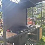 кам'яний двір * Микуличин