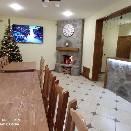 Hotel кам'яний двір