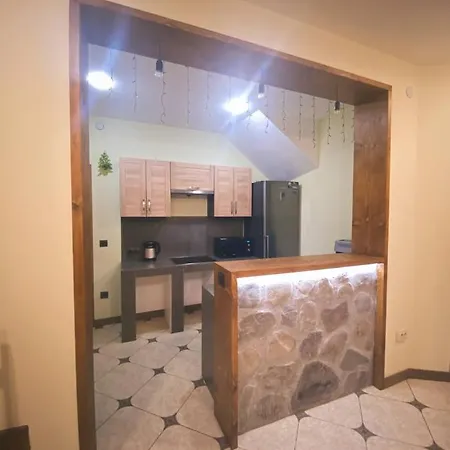 кам'яний двір Hotel *