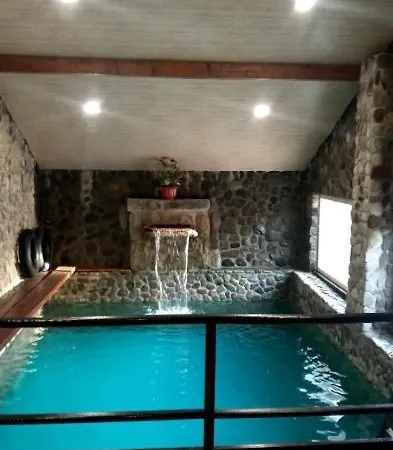 Hotel кам'яний двір *