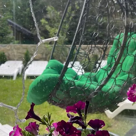 Hotel кам'яний двір