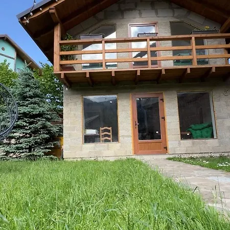 кам'яний двір