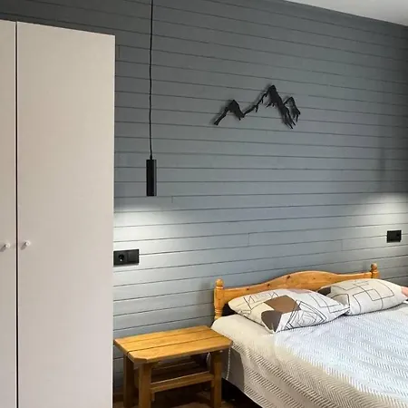 кам'яний двір Hotel *