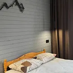 Hotel кам'яний двір *