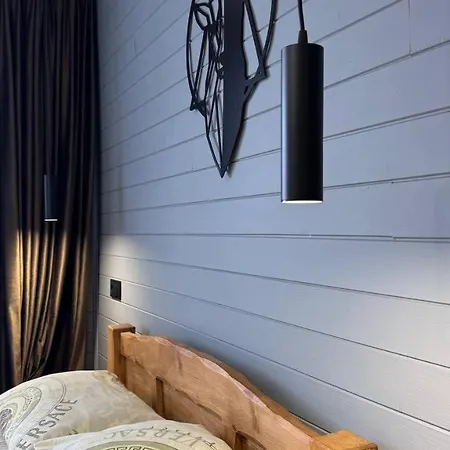 Hotel кам'яний двір