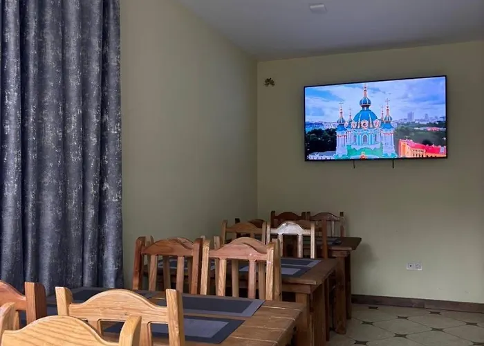 فندق кам'яний двір